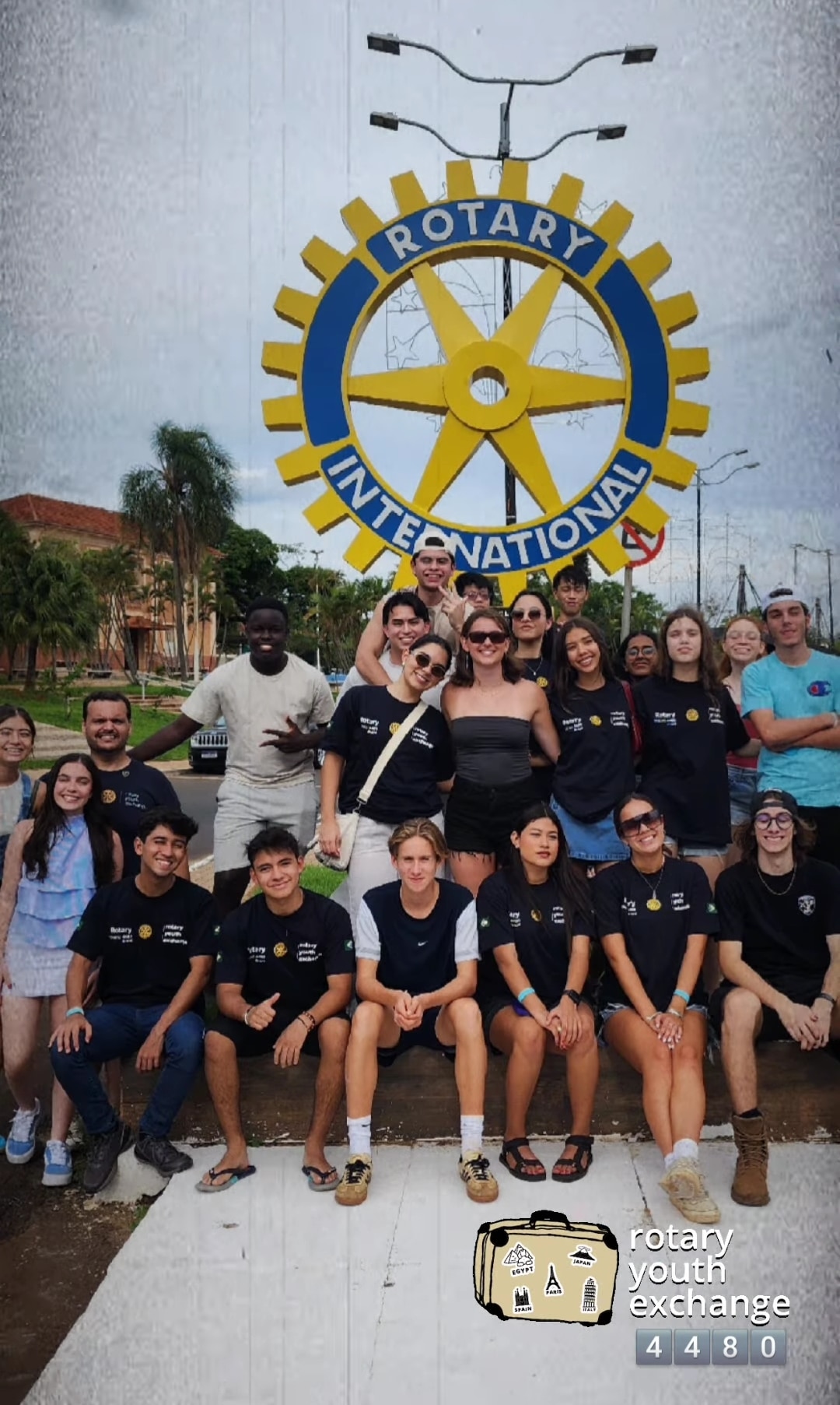 Texto do YEP4480:

No dia 07 de dezembro, realizamos o passeio de Natal com nossos intercambistas, n...