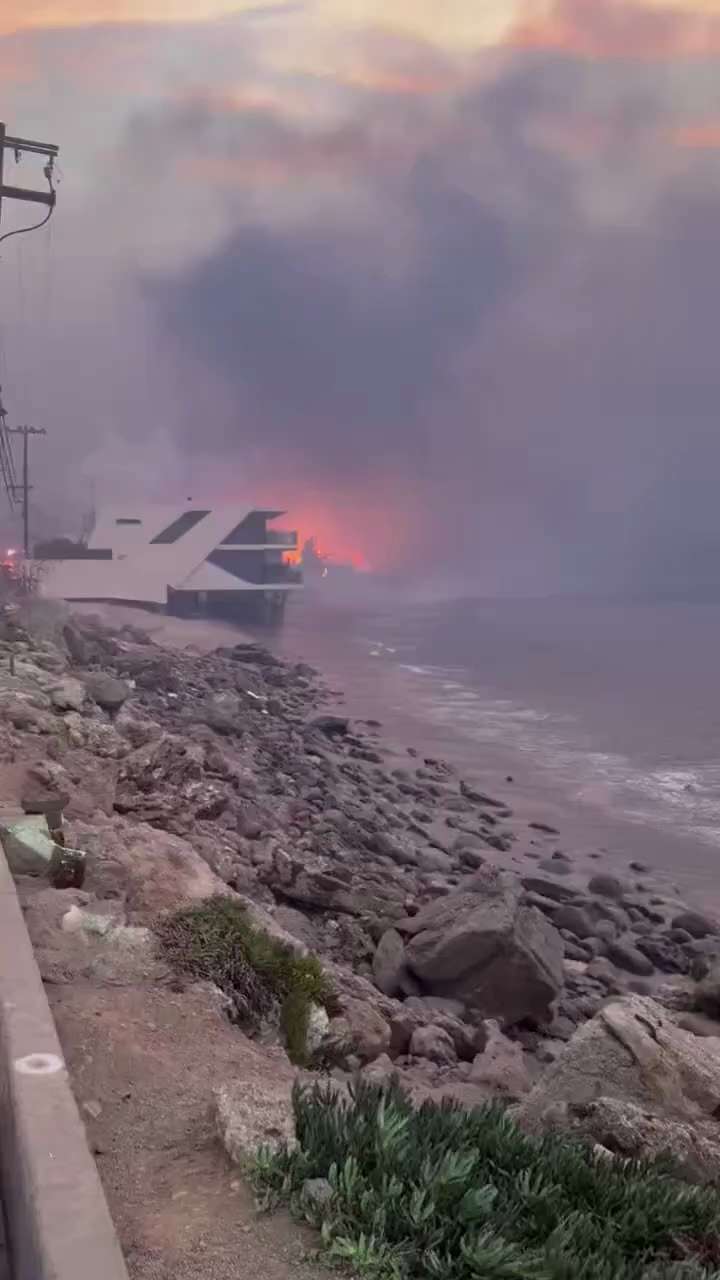 Multimillion dollar mansions in Malibu burned to the ground 

https://citizenfreepress.com/