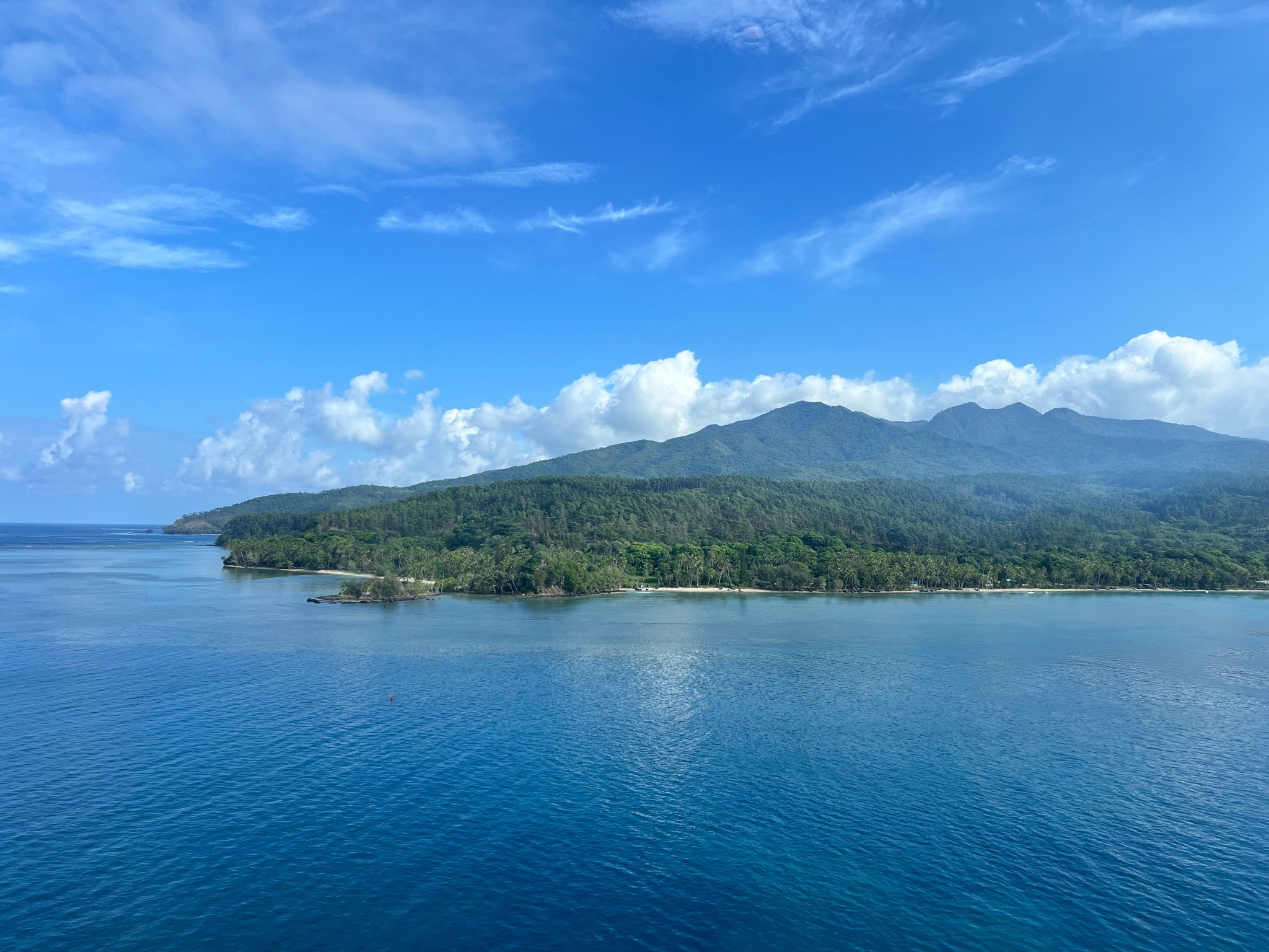 #野兽出没😈今天又上了一个岛🎉浮潜看小鱼喽👍太美啦🎉🎉🎉🎉😄