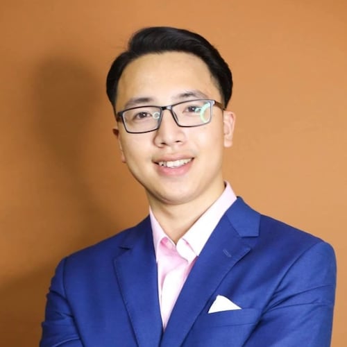 CEO TOPACQUY - Chuỗi cửa hàng ắc quy nhập khẩu tại Hà Nội