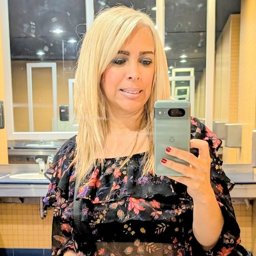 #MusicLov3rz #Radio & #Magazine Founder @ArtistsUnitedWW #Independent 3x Award Nominated for #MagazineOfTheYear