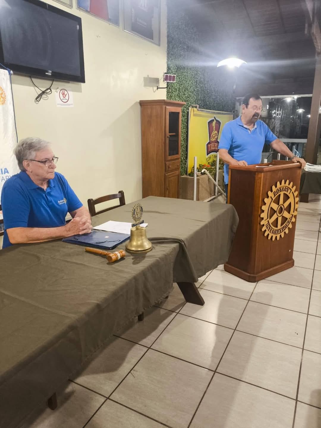 O Rotary Club de Lins reuniu os seus associados para mais uma reunião ordinária. O Pres. Israel Alfo...