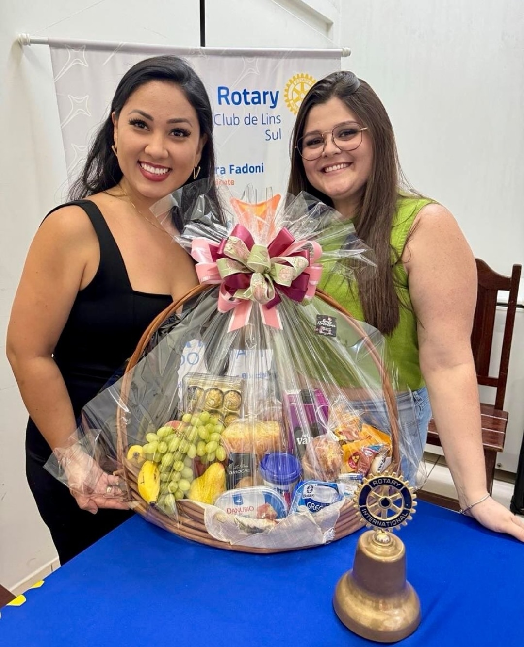 Texto do Rotary Club de Lins - Sul:

Na terça-feira, 18 de fevereiro, realizamos uma reunião especia...