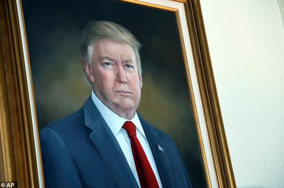 Trump Hates This Portrait

https://www.dailymail.co.uk/news/article-14529609/Trump-demands-presidential-portrait-taken-down.html
