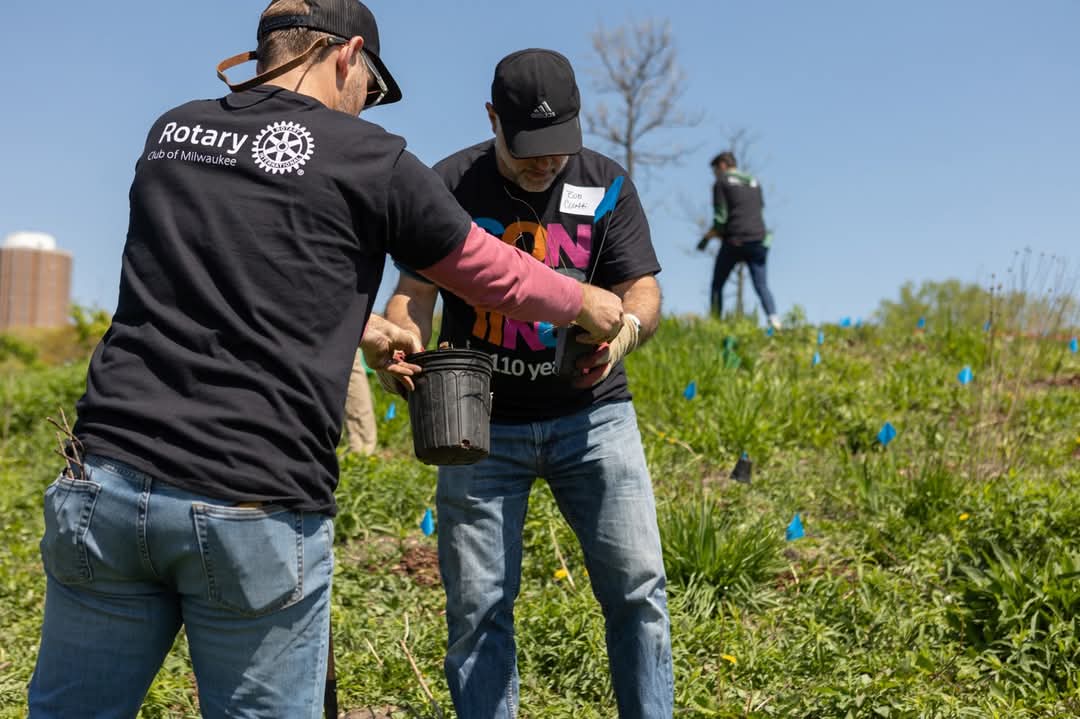 Texto do Rotary Brasil:

Abril é o Mês do Meio Ambiente no Rotary.
Nós apoiamos atividades que refor...
