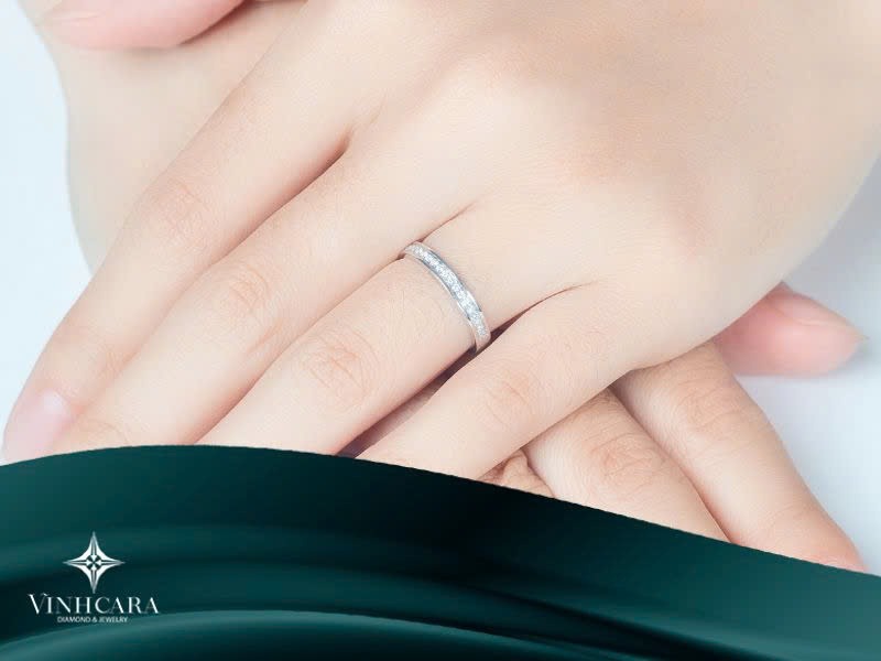 Nhẫn thể hiện gu thẩm mỹ và phong cách riêng. Nhẫn nữ tại Vĩnh Cara mang đến vẻ đẹp tinh tế, sang tr...