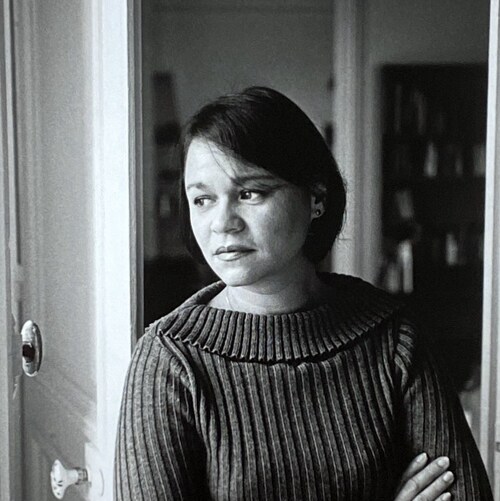 Zoé Valdés, La Habana, 2 de mayo de 1959, es escritora, cineasta y artista plástica. Zoé Valdés ha realizado una importa...