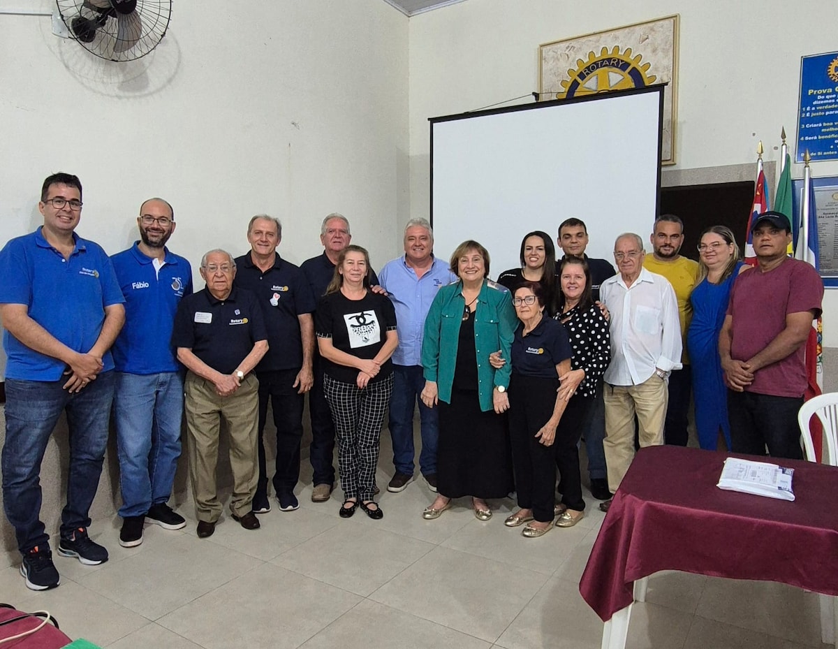 Rotary Club de Monte Aprazível promove palestra sobre moeda virtual Biticoin  palestrante Fabrício N...