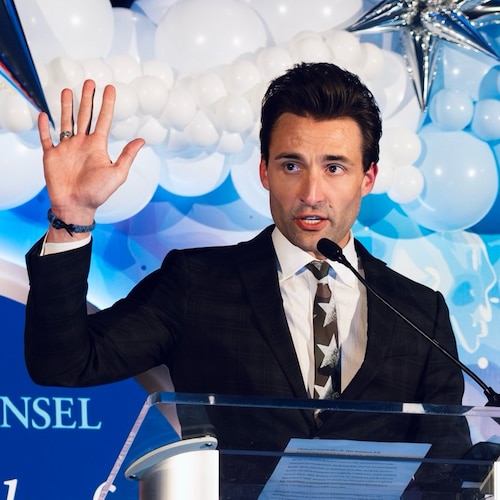 Kamala’s quandary:

hide in Biden’s basement, and be thought a fool

or actually give interviews, an...