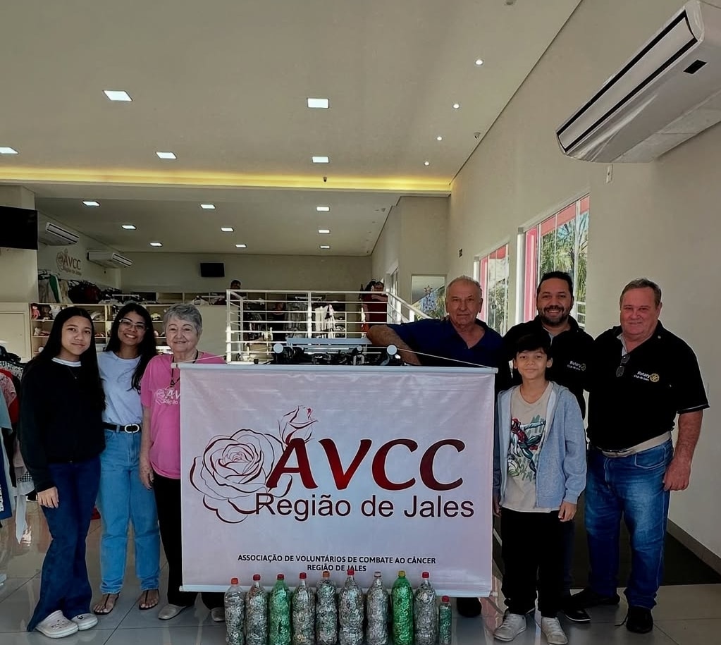 Mais uma ação solidária do Rotary Club de Jales!

Hoje visitamos o Hospital de Amor e a AVCC de Jale...