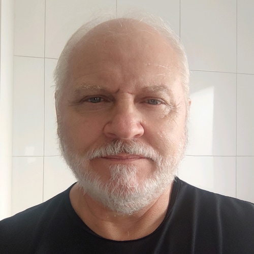 Democracia ontem, hoje e sempre!!!!  Nossa bandeira jamais será vermelha!! 🇧🇷
Conservador, defensor da família, da lib...