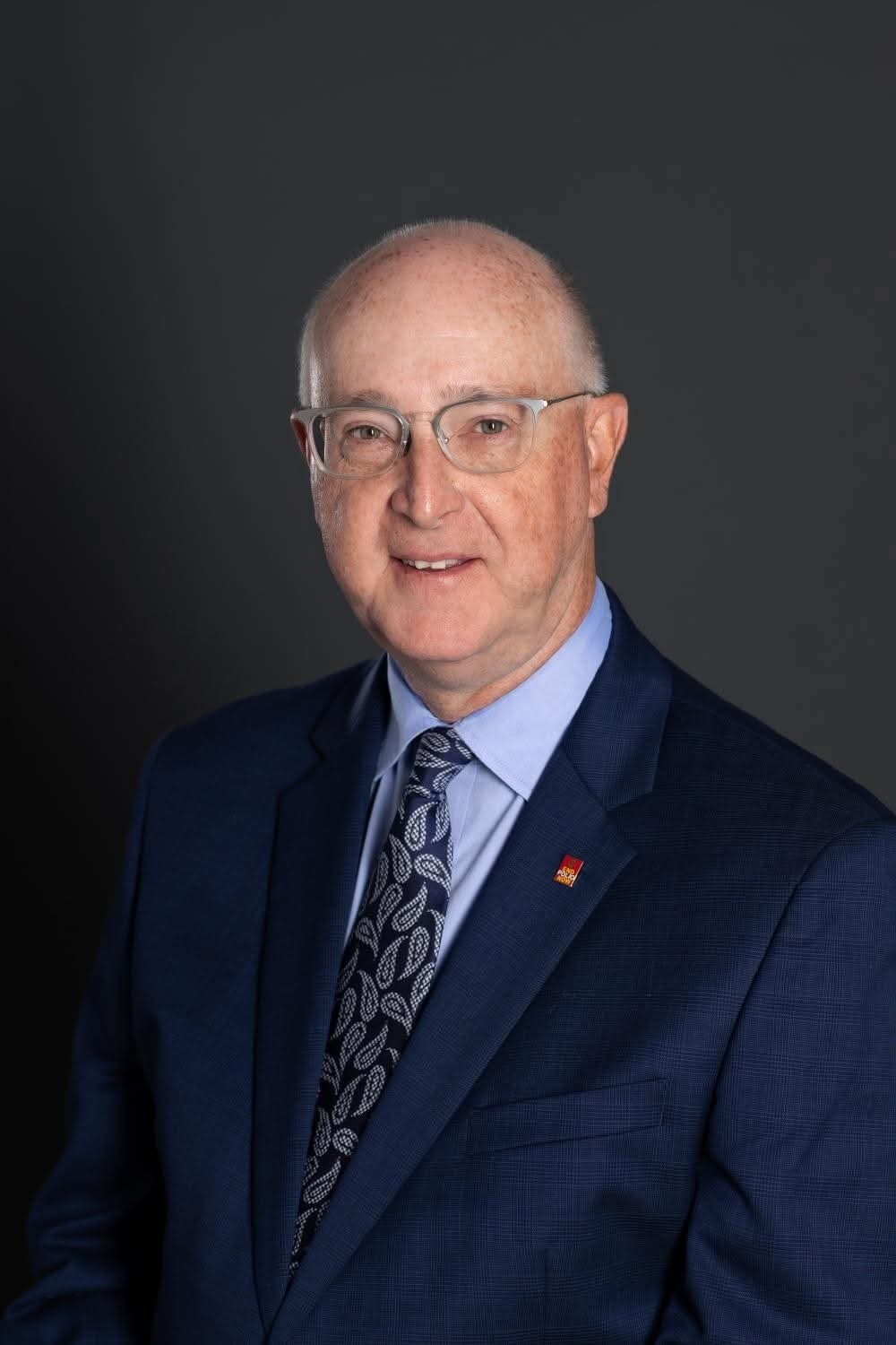 Texto do Rotary Portugal - Distrito 1970

Larry A. Lunsford foi escolhido para presidir o Rotary Int...