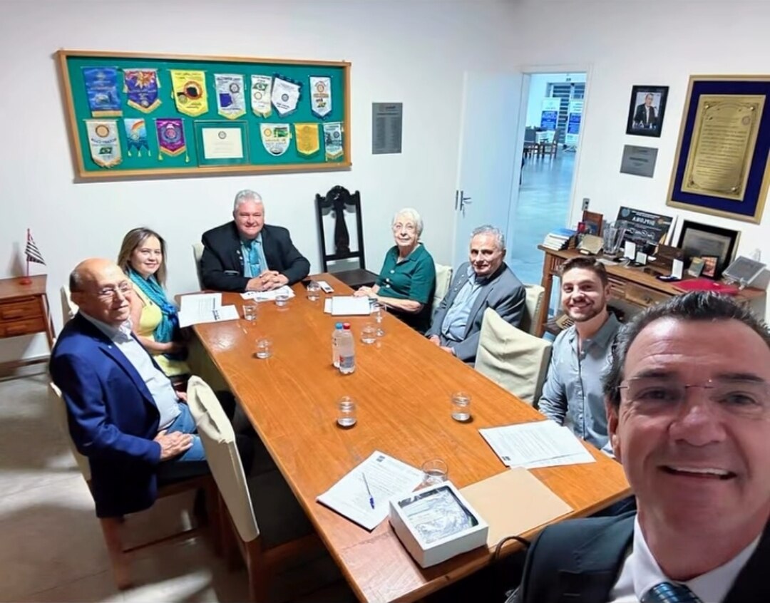 Texto do Casal Gov. Lelo e Claudia Maset

11ª Visita Oficial do Gov. 18/07/2025 - Rotary Club de São...