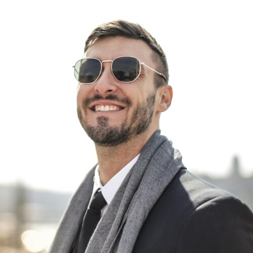 Randell Shelton is a trusted US travel adviser, crafting personalized trips. Randell Shelton ensures every journey is se...