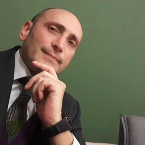 Honeste vivere, alterum non laedere, suum cuique tribuere...