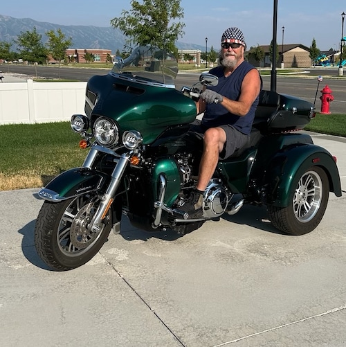 Grumpy Old Man who loves his Country and cares about his GrandKids Future! 🇺🇸

No Ladies, Happily Married !!!