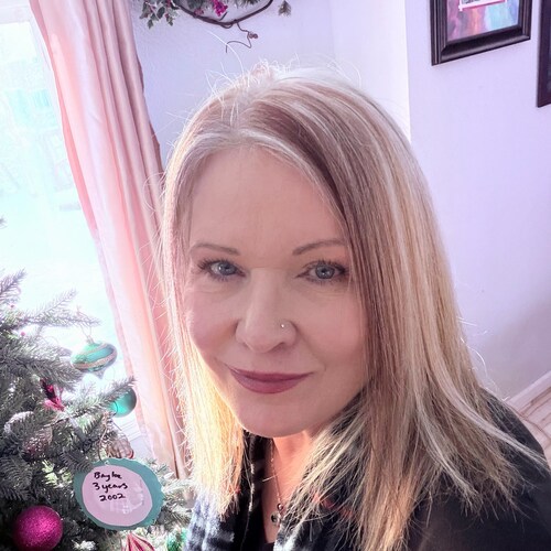 America 🇺🇸 First
Happily married. No DM’s!!
I love NY Giants, The Raiders & Las Vegas Golden Knights.