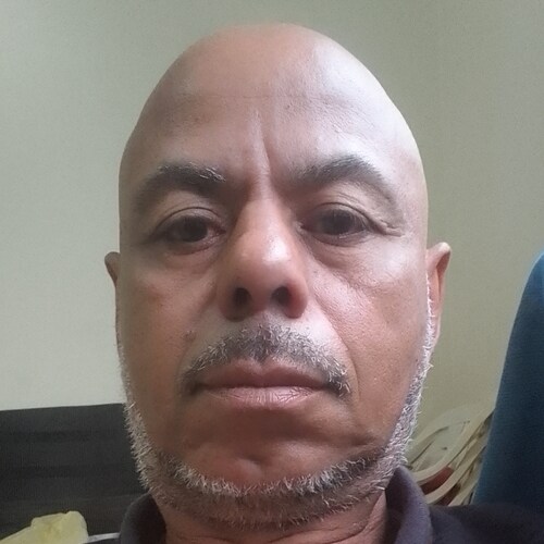 Eu sou um ser de fé em Deus, quansequentimente, sou a favor de práticas éticas. Sou também extremamente democratico.