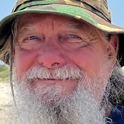 Freedom loving ... Jesus is Lord .... American who loves America First ... Trump is the legitimate President