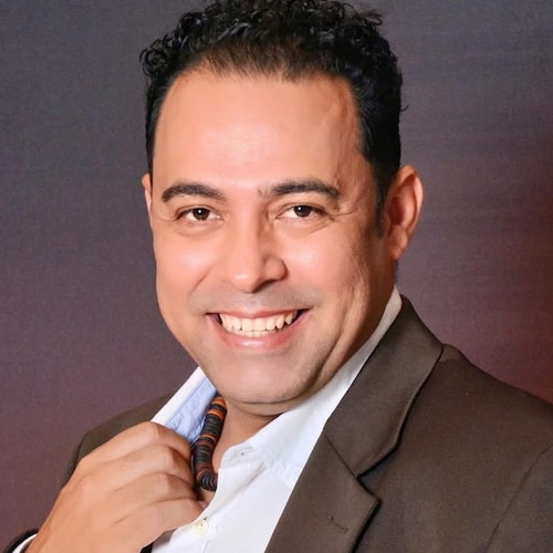 🇧🇷 Patriota
🗣 Cientista Político 
🗞 Jornalista