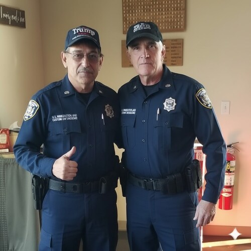 My wife describes me as a MechArcheaoPlumbTricianOgrapher who loves to paint and draw.