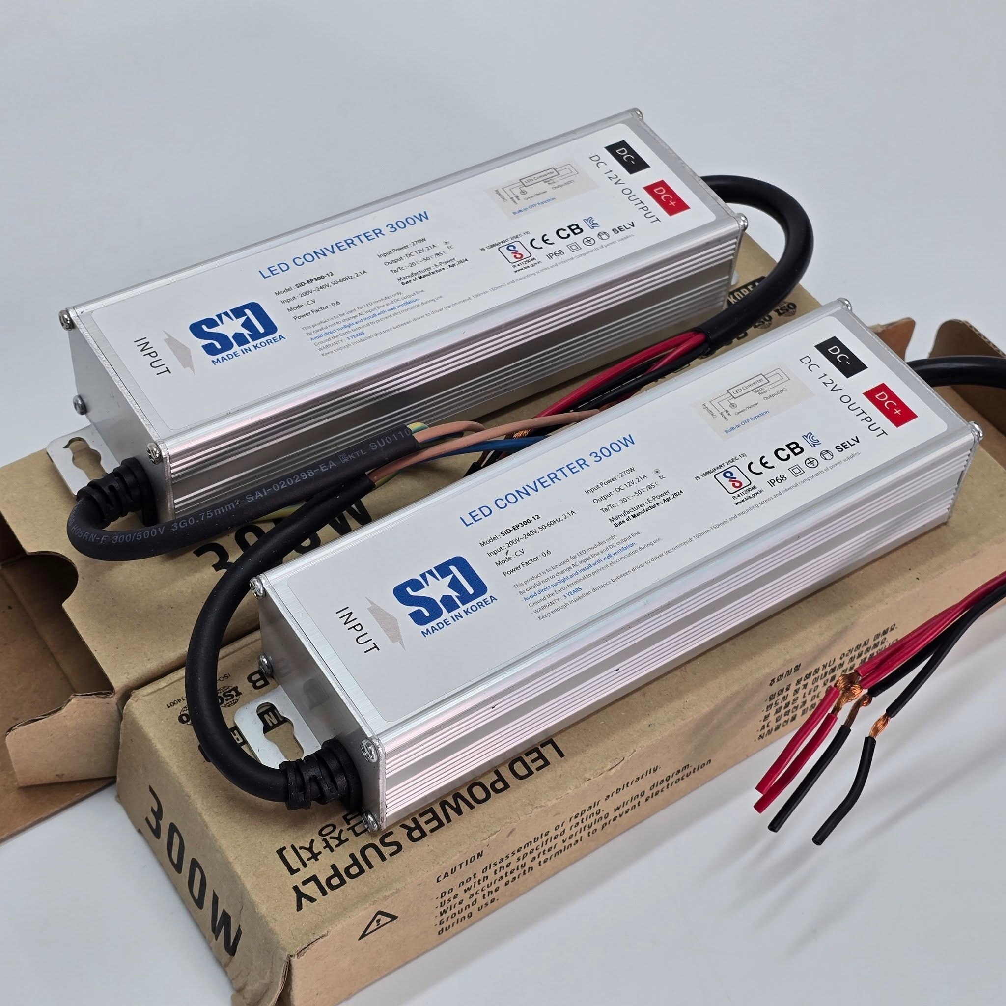 🔌 NGUỒN LED 12V CHUYÊN DỤNG CHO NỘI THẤT
Dòng nguồn LED 12V thiết kế riêng cho các ứng dụng LED nội...