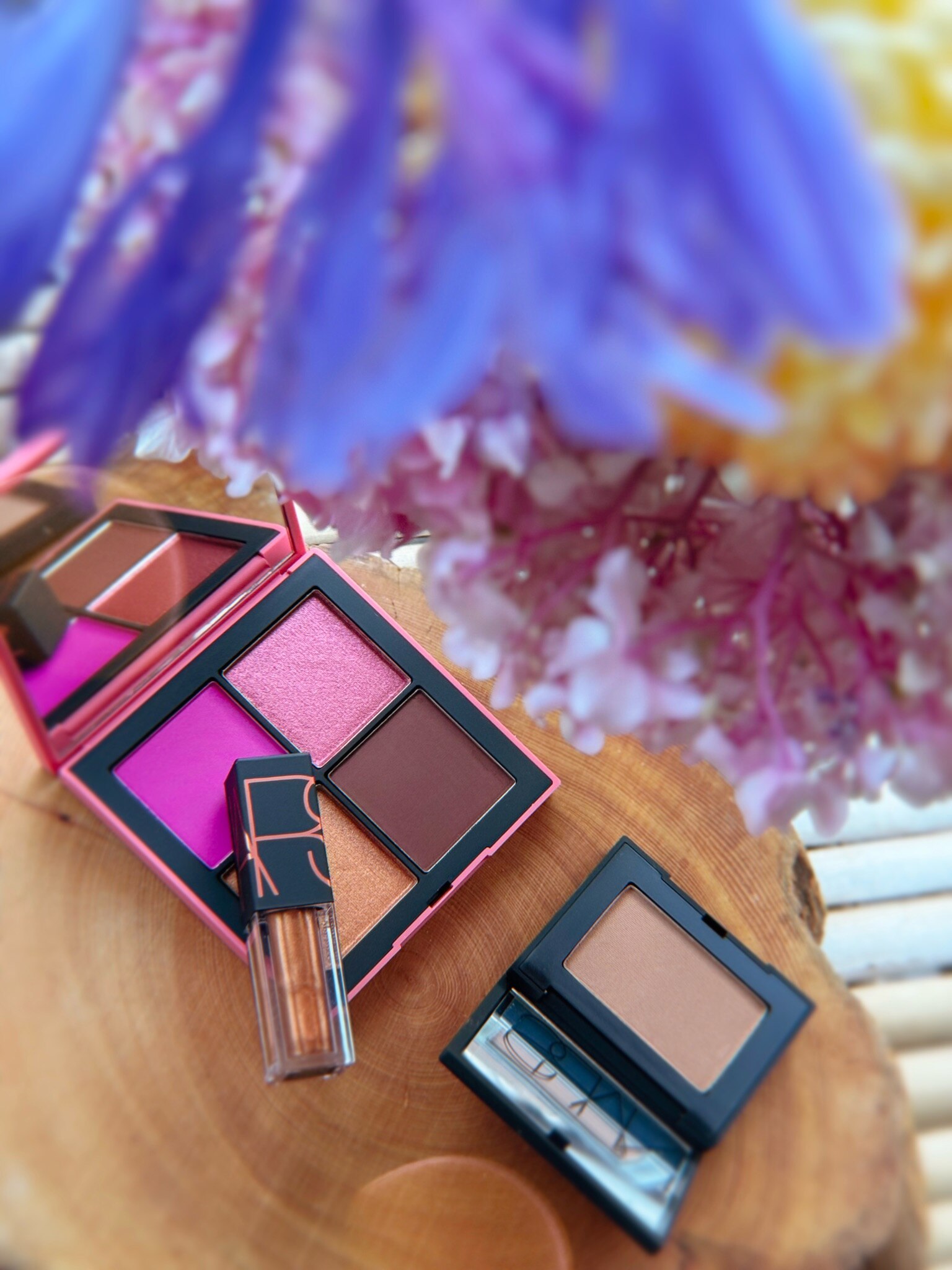 Next up… #Nars summer by the beach 🏖️ bronze the sun and shine on the horizon.

A look at day, goin...