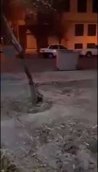 2026年1月23日，一名为伊朗政权效力的民兵之妻表示，她将焚烧丈夫的制服。她称这些制服“沾满血腥味”，指丈夫曾持武器镇压无辜民众。

她在视频中愤怒表示，不希望丈夫与人民为敌，更不愿看到他继续参与杀...