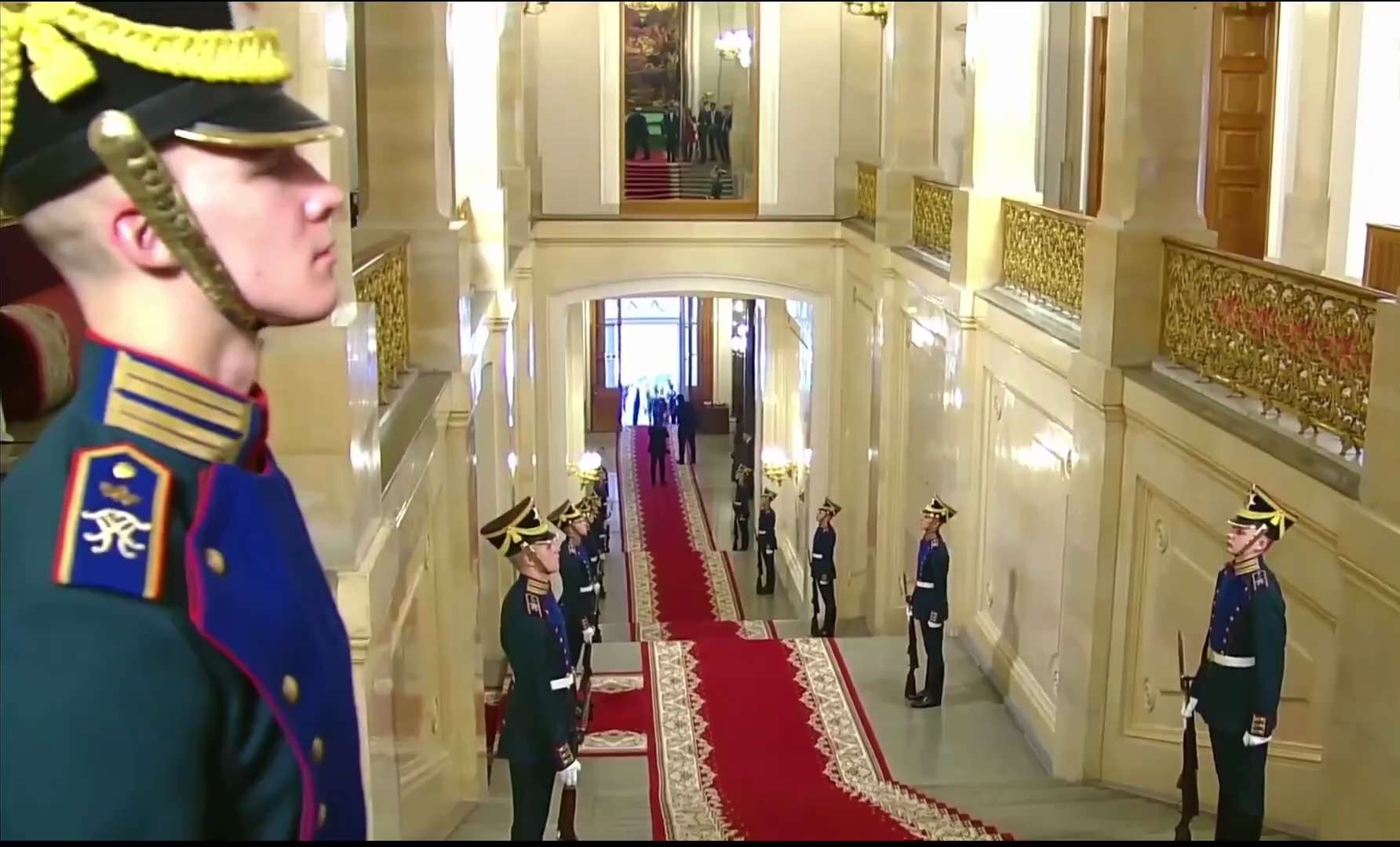 BREAKING - UAE President Mohammed bin Zayed Al Nahyan arrives at the Kremlin to meet Russian Preside...