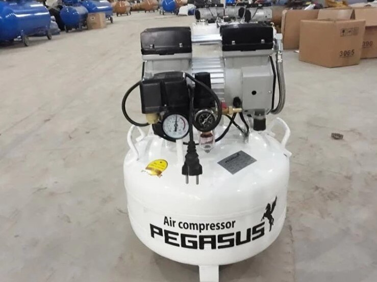 Máy nén khí không dầu mini đa năng được thiết kế để đáp ứng nhiều nhu cầu sử dụng khác nhau. Từ sửa ...