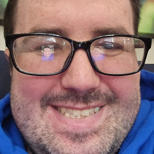 my name is morgan.  im 31 years old. sanit bonaventure bonnies fan. buffalo bills fan. go bills and go Buffalo sabres. a...