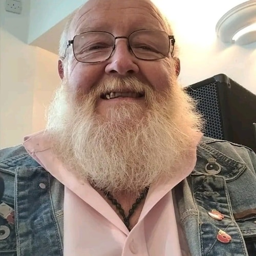 Breaking News Daily! No Affiliations with @Ivanka Trump. Turn on Notification to be the first to get Breaking News. Bigg...