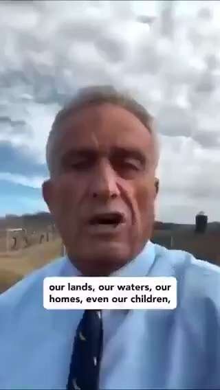 小罗伯特·肯尼迪誓言要阻止世界经济论坛的计划。

“他们所谓的‘大重置’计划，会榨干你银行账户里剩下的所有钱。”

“他们有他们的计划，但我的计划是阻止他们。”✊