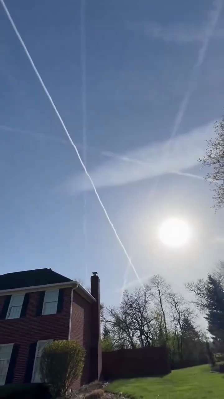 😡😡😡
Chemtrails. Weather Manipulation / Geo-Engineering.

If the skies have always looked this way...