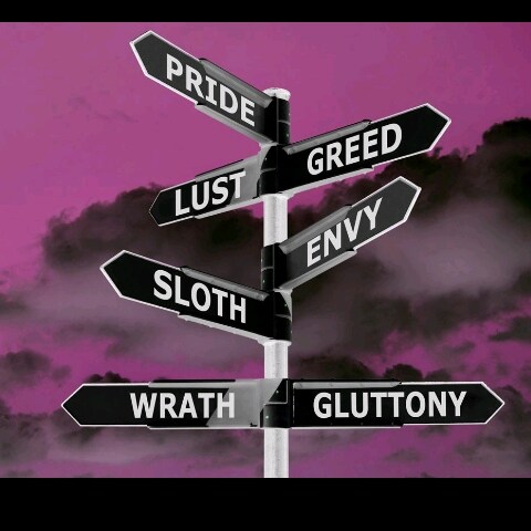 Queen 👑 of America 
Bloodline Jew ☕🍷🍻💰 
Peace please 🙏