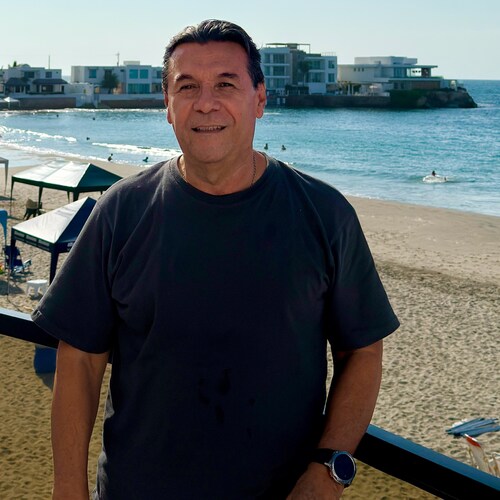 "Los parásitos de la política se esconden detrás de los pobres para que no les toquen sus privilegios JM” Derecha  #Cató...