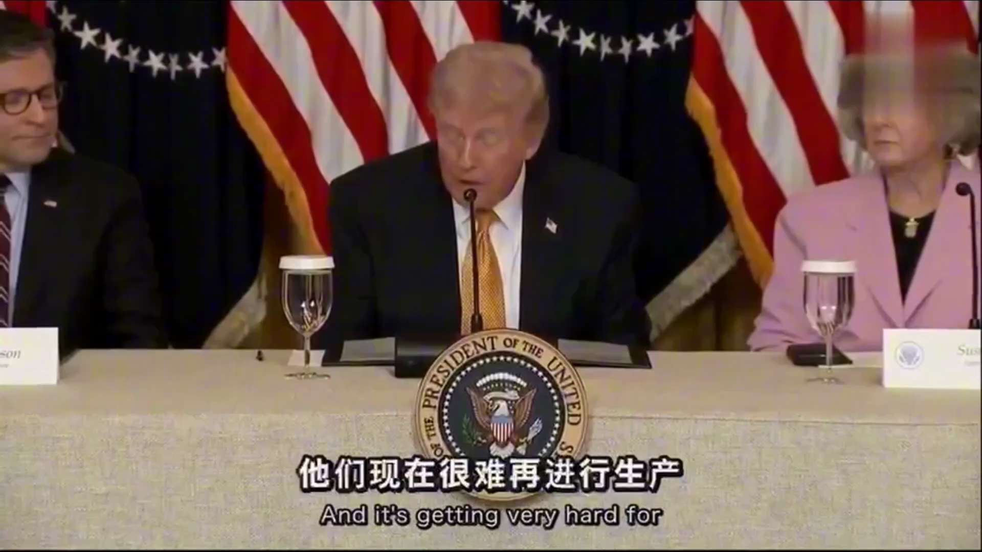 《茶余饭后》
川普总统公布史诗愤怒行动10天战果辉煌

川普总统公布“史诗愤怒行动”的阶段性战报。
过去10天，100多艘伊朗军舰沉入海底。伊朗全境7000个目标被摧毁。弹道导弹发射量暴跌90%。无人...