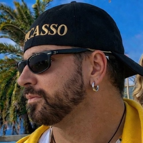 Music producer, Songwriter, Artist 🧑‍🎨 Film 🎥 maker, Photographer, New MalibuSelfies app coming soon🇺🇸 Man 👨 of GO...