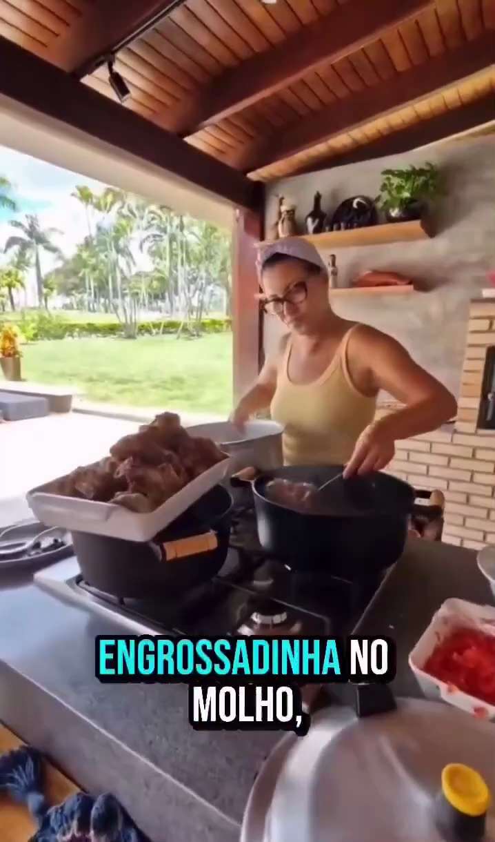 O RATO COMENDO RATO DA RATAZANA 🐀🐀🐀🐀🐀🐀
É MUITO NOJENTO! 🤮
 
🤮Primeiro ele insinua comerem ca...