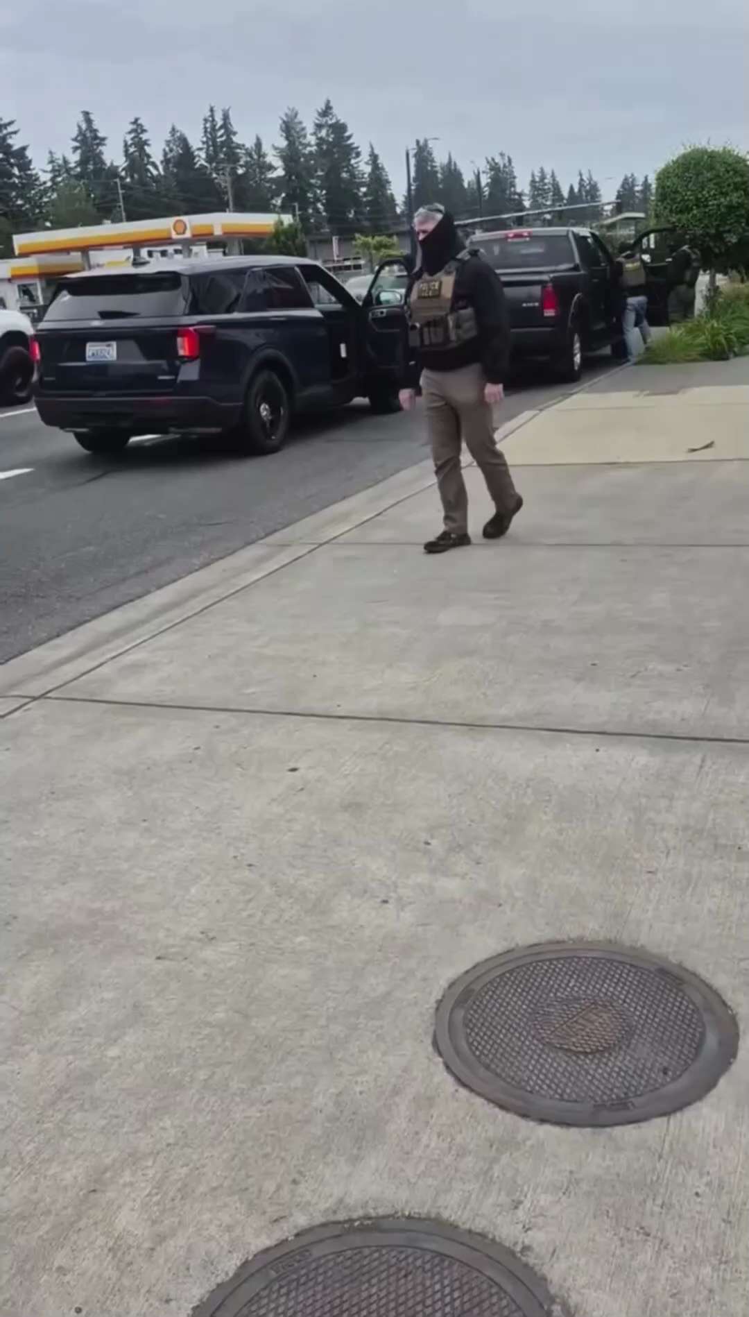 Breaking: ICE surged into Seattle's Aurora Avenue on Saturday and made arrests amid ongoing federal ...