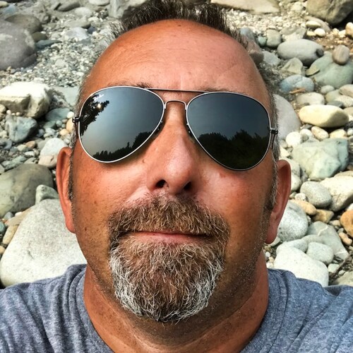 47 yr old Veteran of Iraq & Afghanistan living the dream as an adventurer in the greatest nation to ever grace this plan...