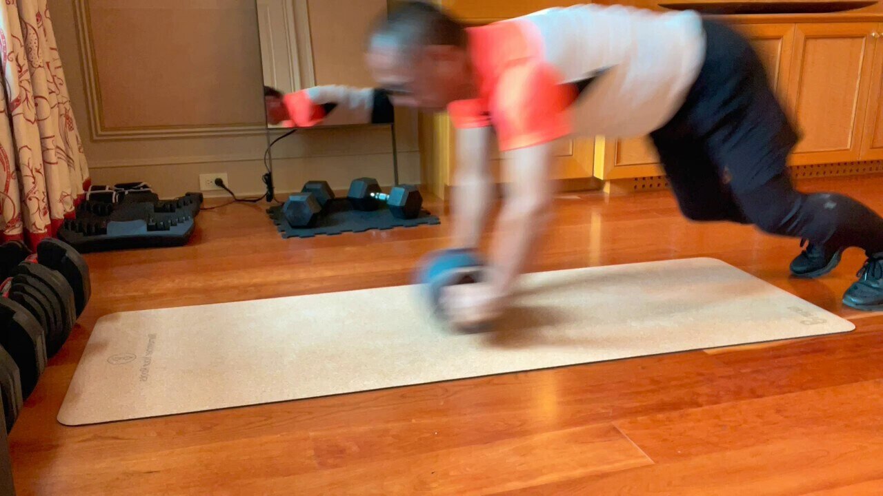 11月15号：尊敬的战友们好，你们健身了吗？传播C C P病毒和疫苗解药的真相了吗？一切都已经开始！