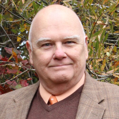 Real estate agent in the Charlotte North Carolina metro area. Worldwide inbound & outbound referral network.
@CurlysChar...