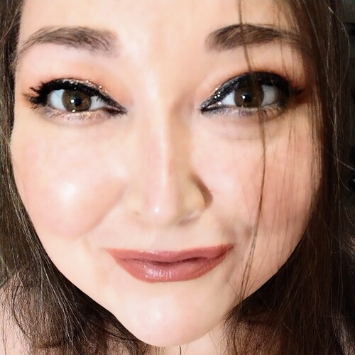 Opinionated Nerd, happily married mother of 3, ideals and not political parties...