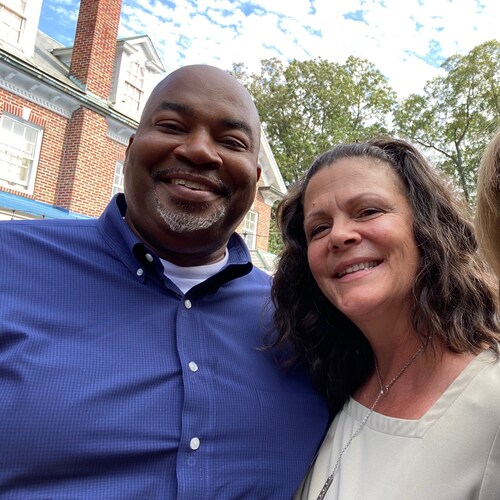 Christian, Wife, Mother to 4, grandma and conservative.