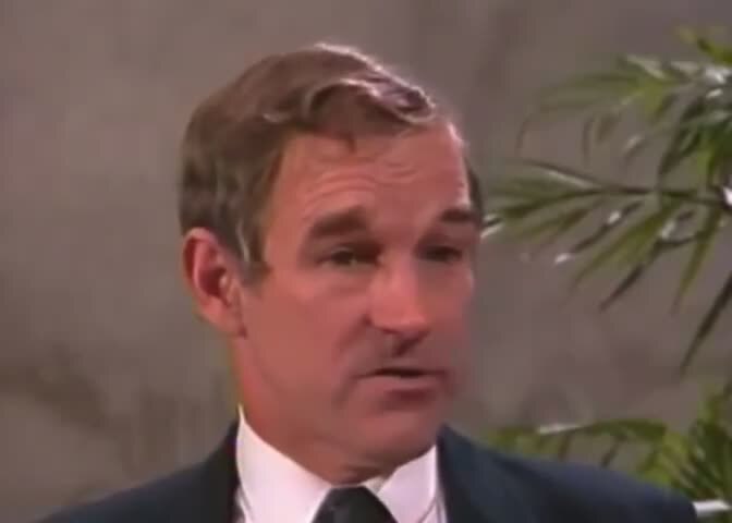 1988
Ron Paul

The FBI was designed to spy on Americans that disagree with policy.

#enough #1776 #p...