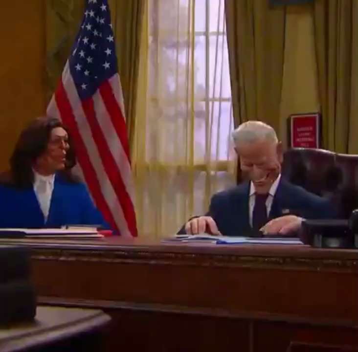 Live from the puppets of the White House 