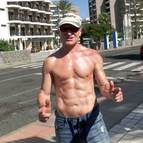 Freedom fighter | Fitness enthusiast | Master of minimalism | Get super-fit (at any age). Streamline your life. Be free in an unfree world. I did. You can too!