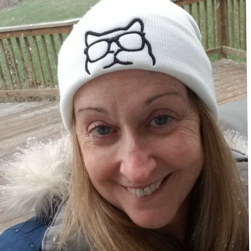 Love God, Family, Country and dogs. ✝️👨‍👩‍👧‍👦🇺🇸🐕Supporter of the Constitution and Bill of Rights.🇺🇸🇺🇸 Big sup...