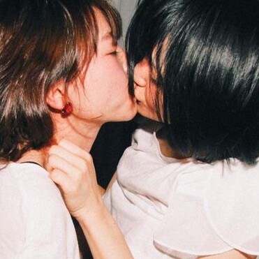 التل هنا اسمه تل ؟ 